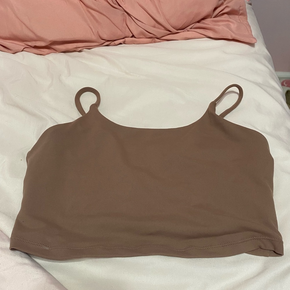 Avia Sports top